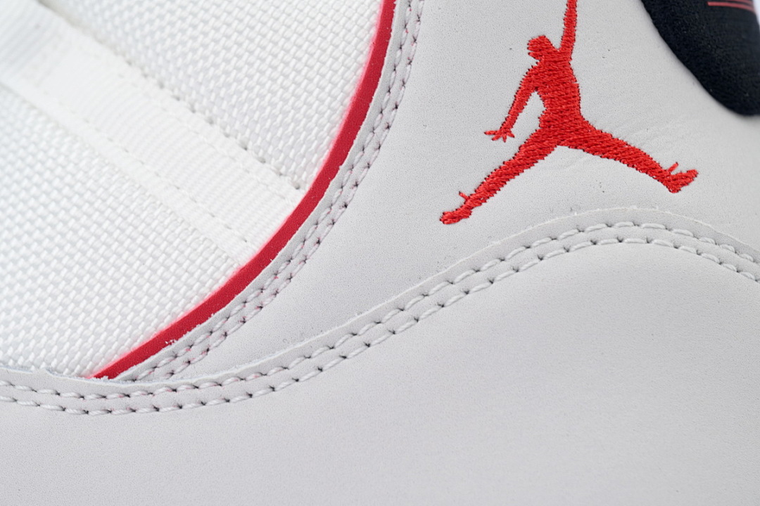 Air Jordan 11 Retro Platinum Tint
