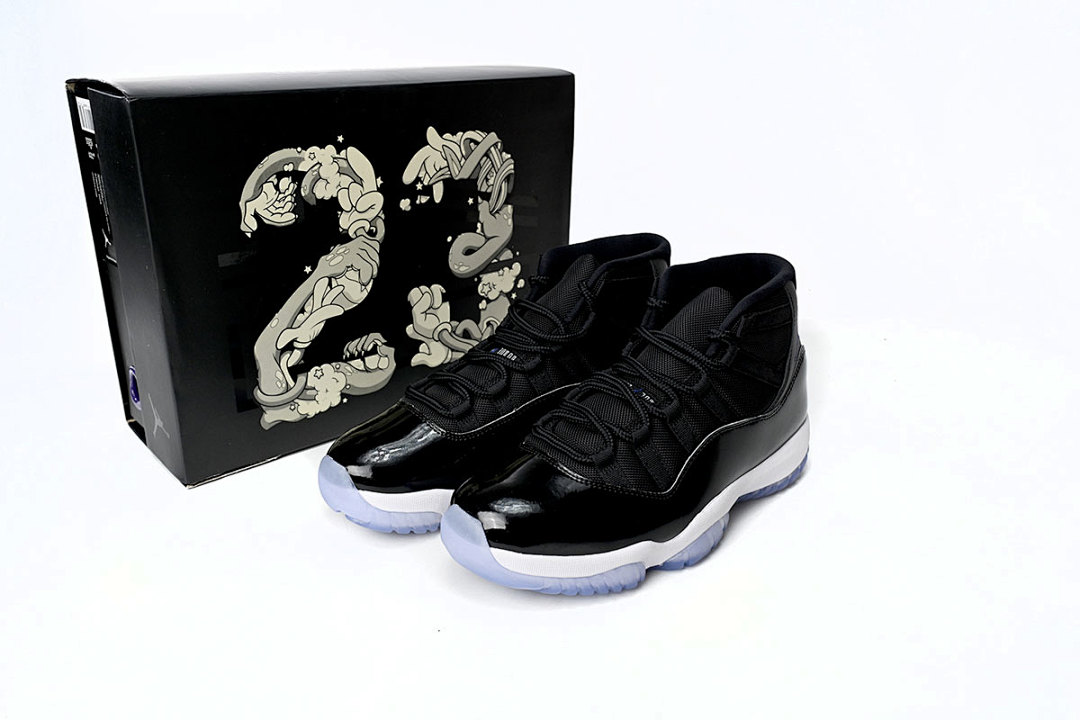 Air Jordan 11 Space Jam