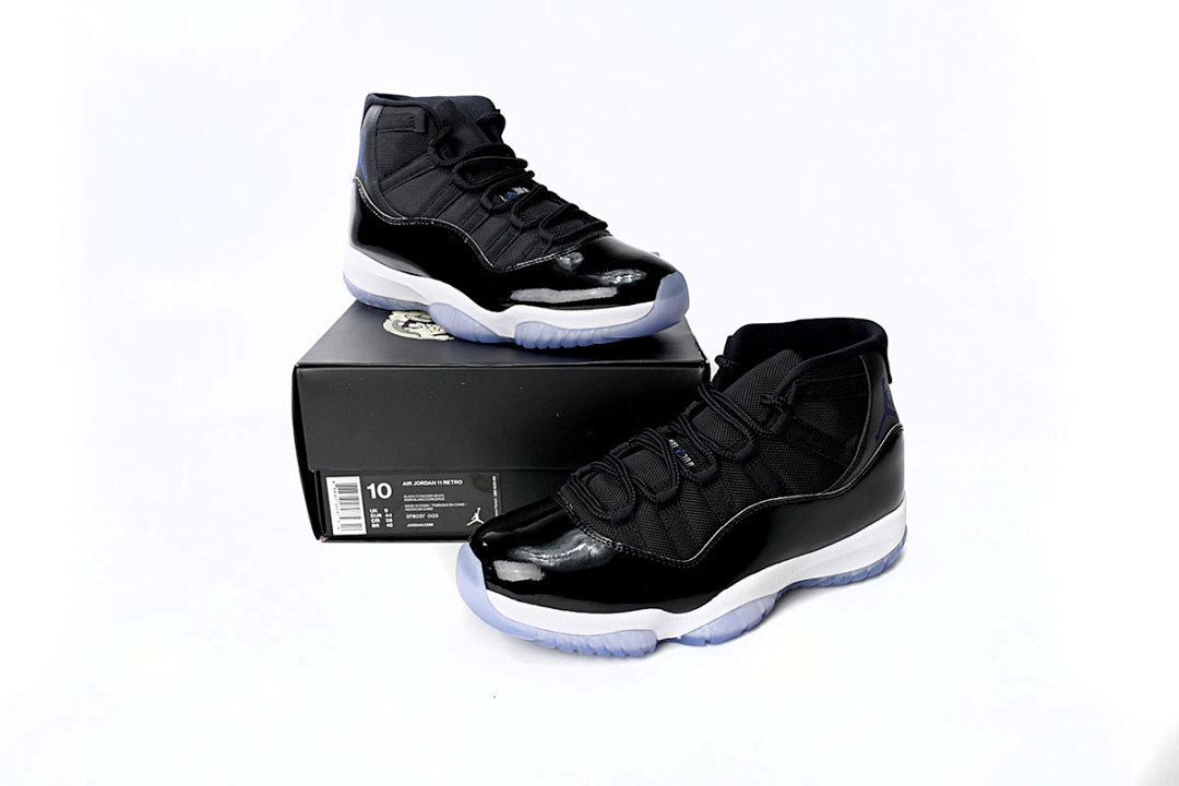 Air Jordan 11 Space Jam