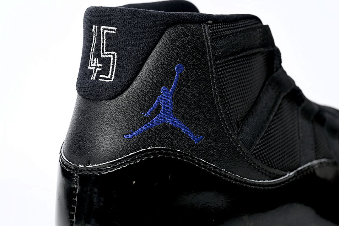 Air Jordan 11 Space Jam