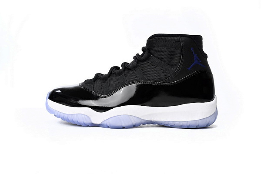 Air Jordan 11 Space Jam