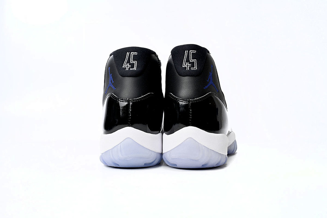 Air Jordan 11 Space Jam