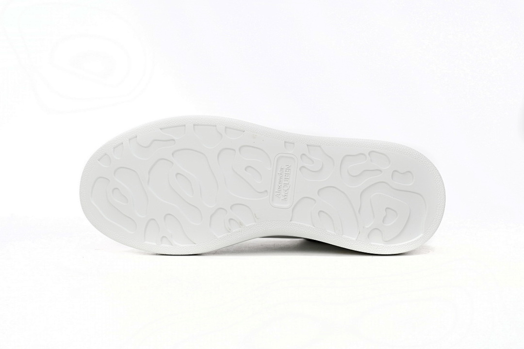 Alexander McQueen Sneaker Silver Tail
