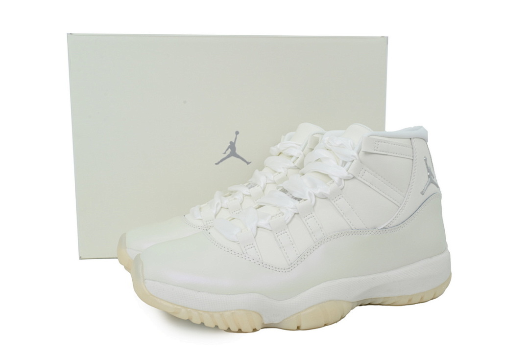 Wmns Air Jordan 11 Retro AR0715-110