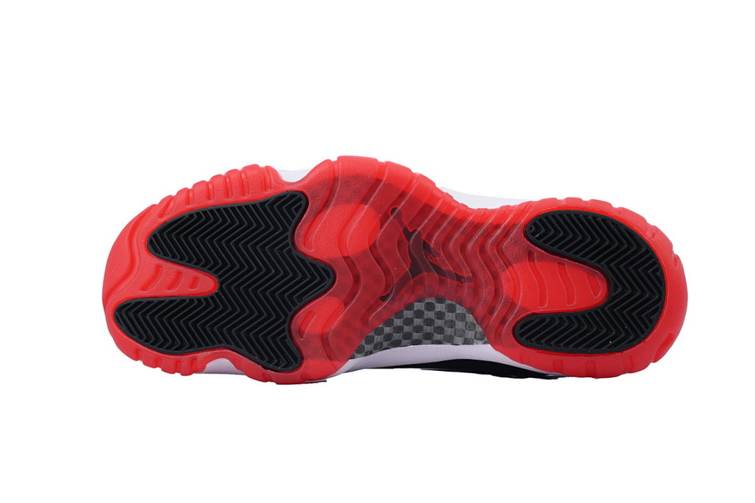 Air Jordan 11 Retro Low Concord Bred AV2187-160