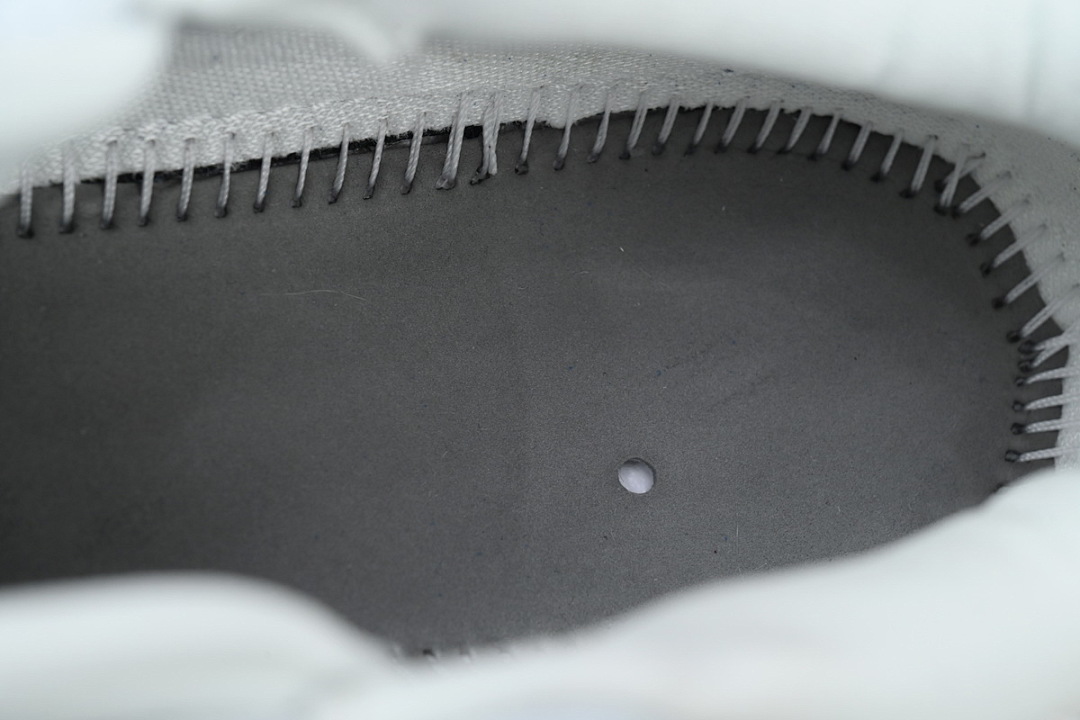 CD4991-101 Zoom Kobe 5 Protro