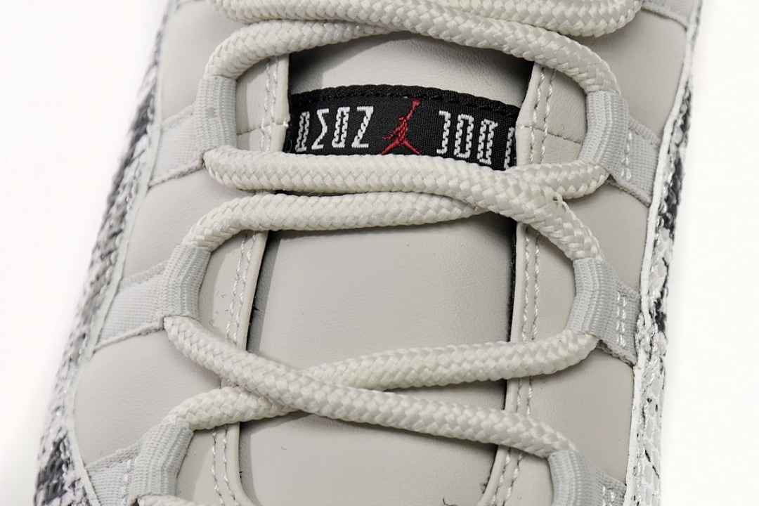  Air Jordan 11 Retro Low Light Bone Snakeskin CD6846-002