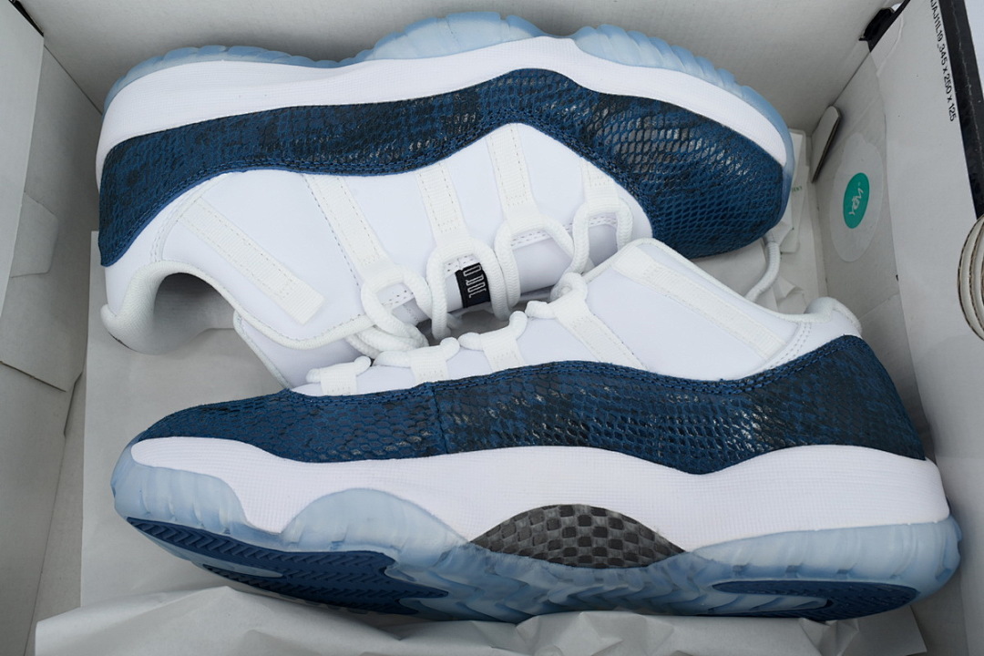Air Jordan 11 Retro Low Navy Snakeskin CD6846-102