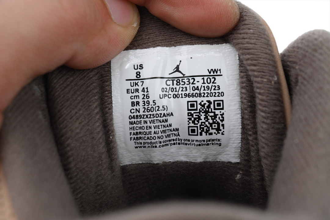 Air Jordan 3 Retro CT8532-102