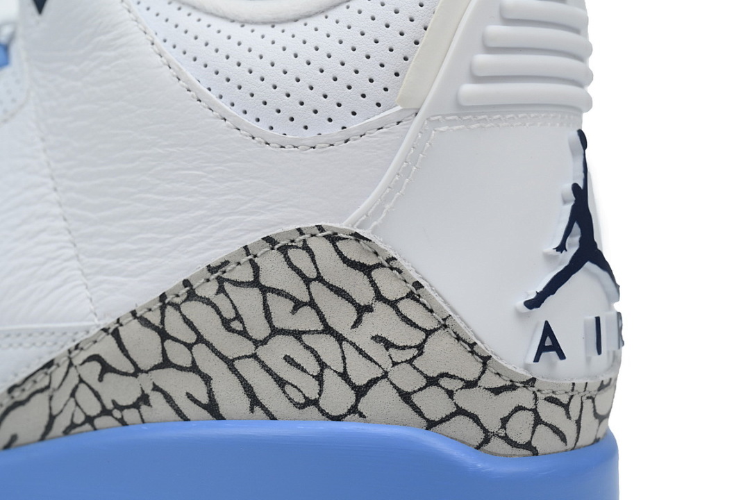 Air Jordan 3 Retro UNC CT8532-104 