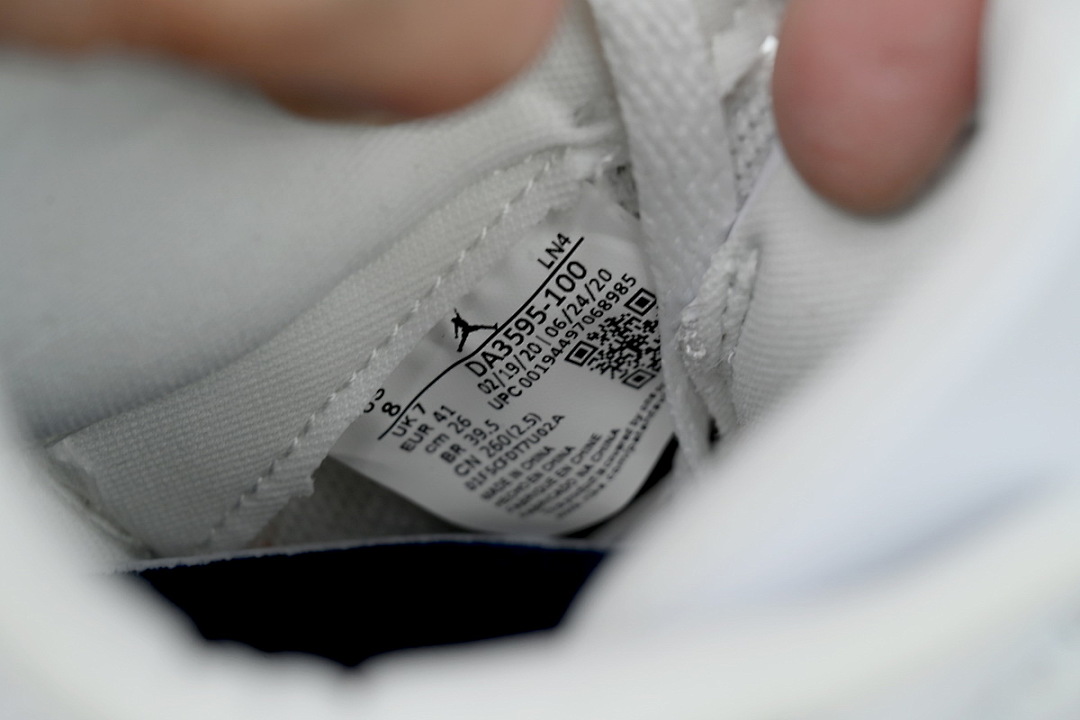 Fragment Design x Air Jordan 3 Retro SP DA3595-100