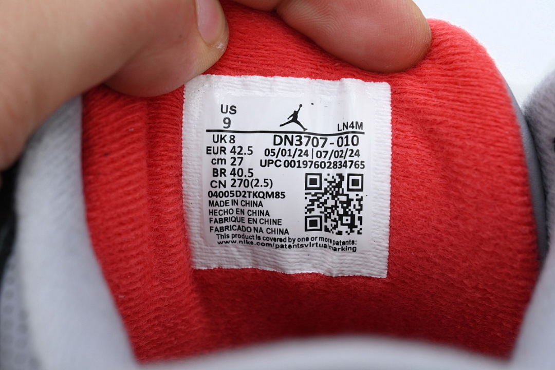 Air Jordan 3 Retro OG DN3707-010 