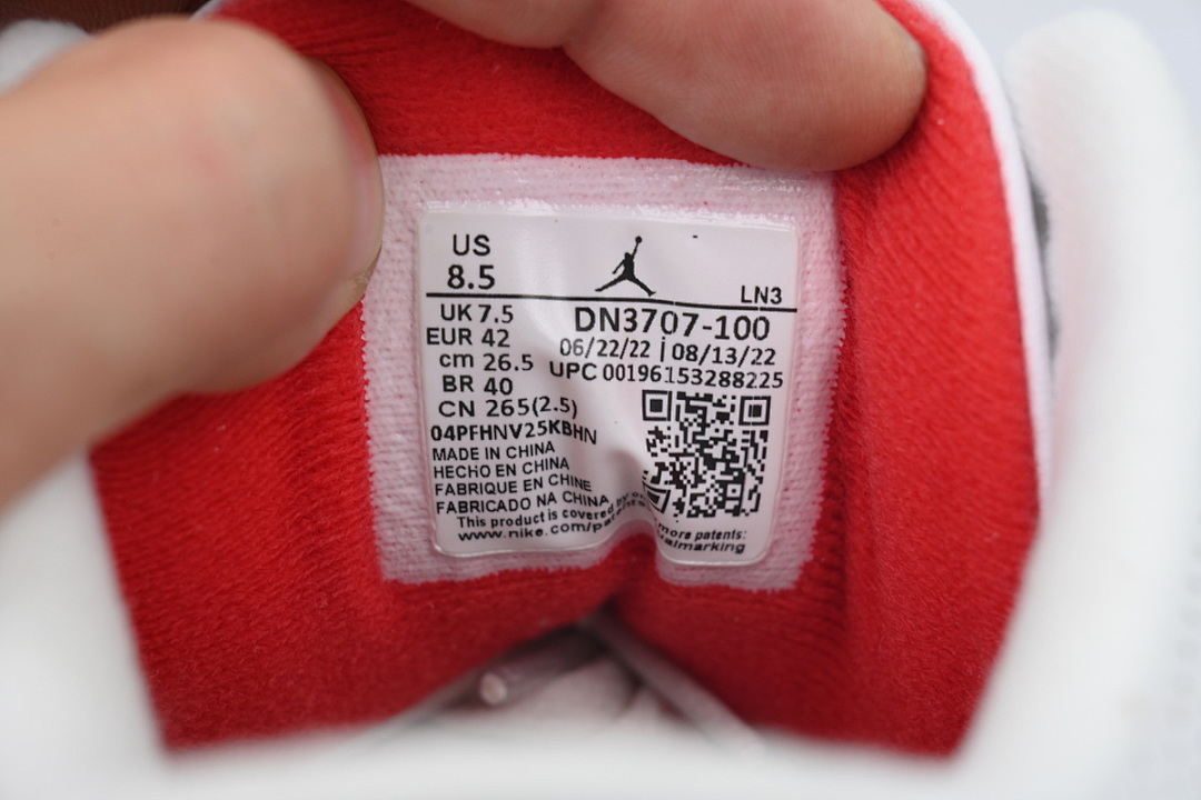 Air Jordan 3 DN3707-100 