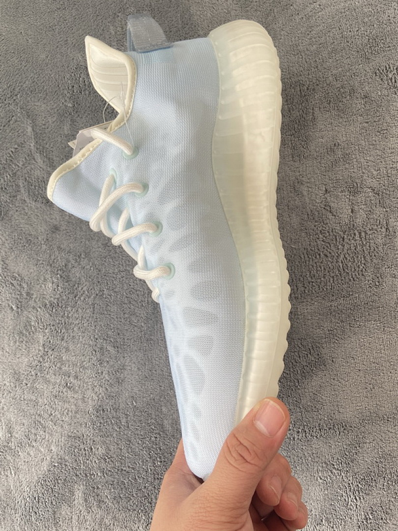 GW2869 adidas Yeezy Boost 350 V2 Mono Ice