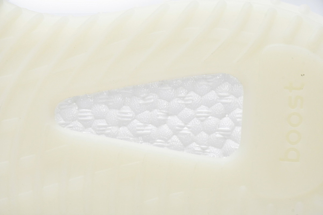 HQ6316 adidas Yeezy Boost 350 V2 Bone