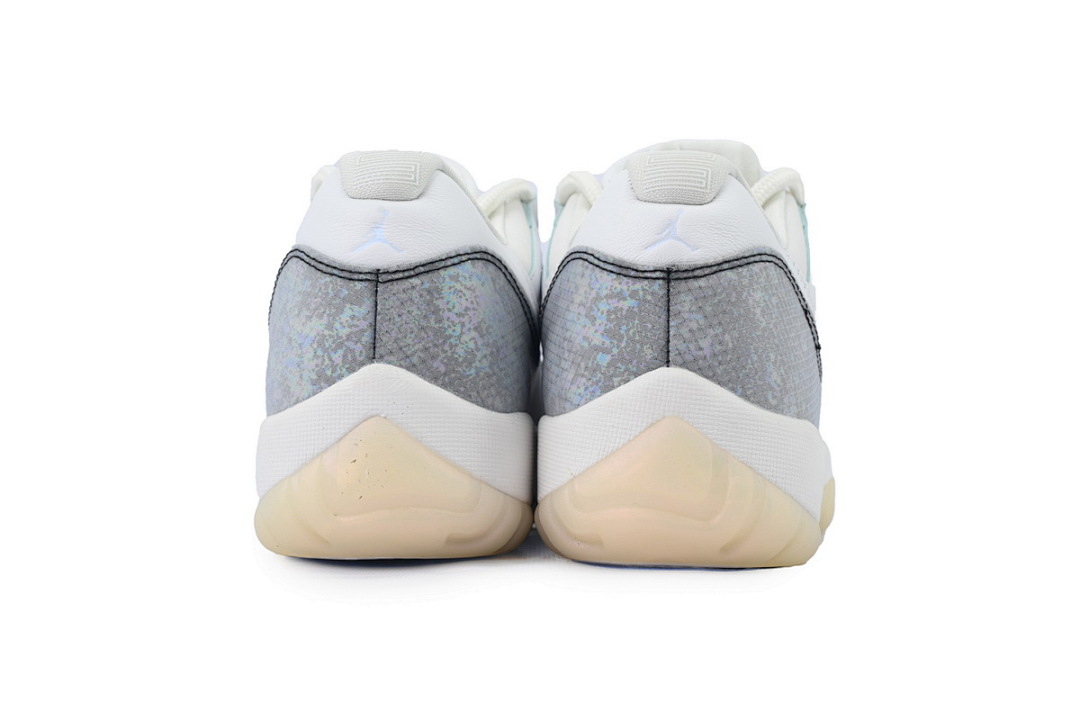  Air Jordan 11 Low HQ7000-001