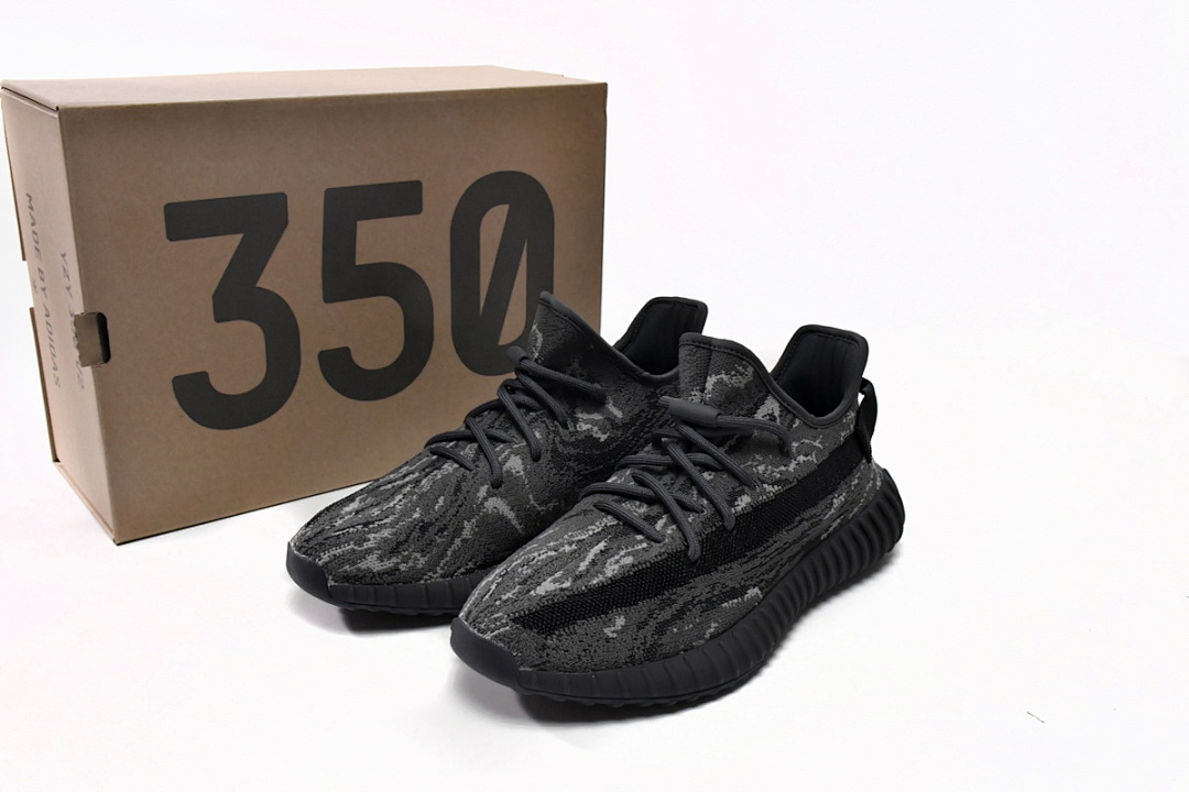 ID4811 adidas Yeezy 350 V2 Dark Salt