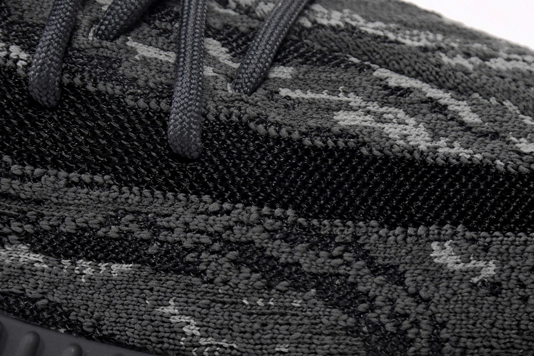 ID4811 adidas Yeezy 350 V2 Dark Salt