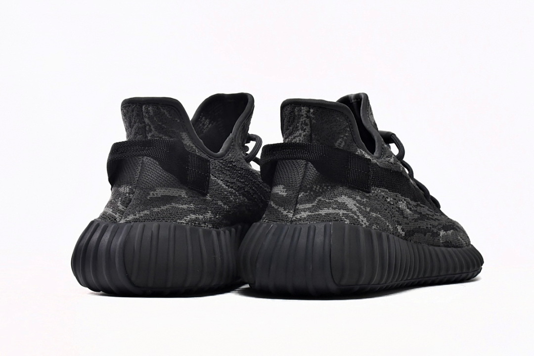 ID4811 adidas Yeezy 350 V2 Dark Salt