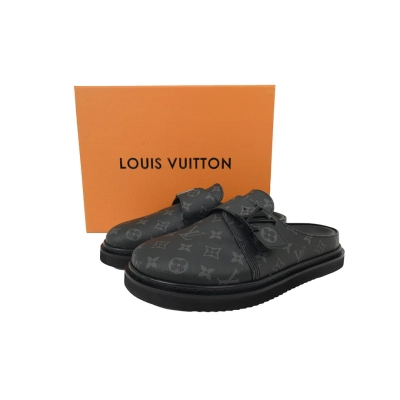 LOUIS VUITTON Black 02
