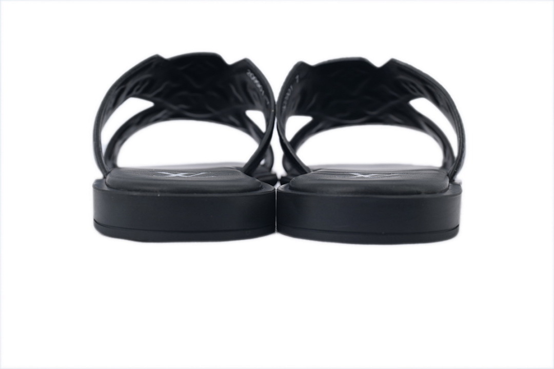 LOUIS VUITTON Oasis Black Embossing
