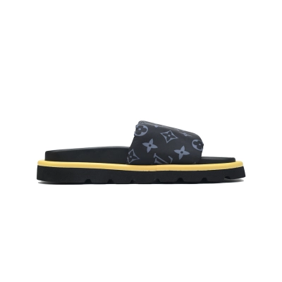 LOUIS VUITTON Pool Pillow Comfort 02