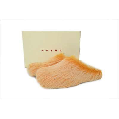 MARNI Fussbett Tan 02