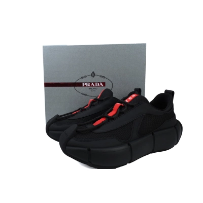 Baskets Prada noires et rouges 02