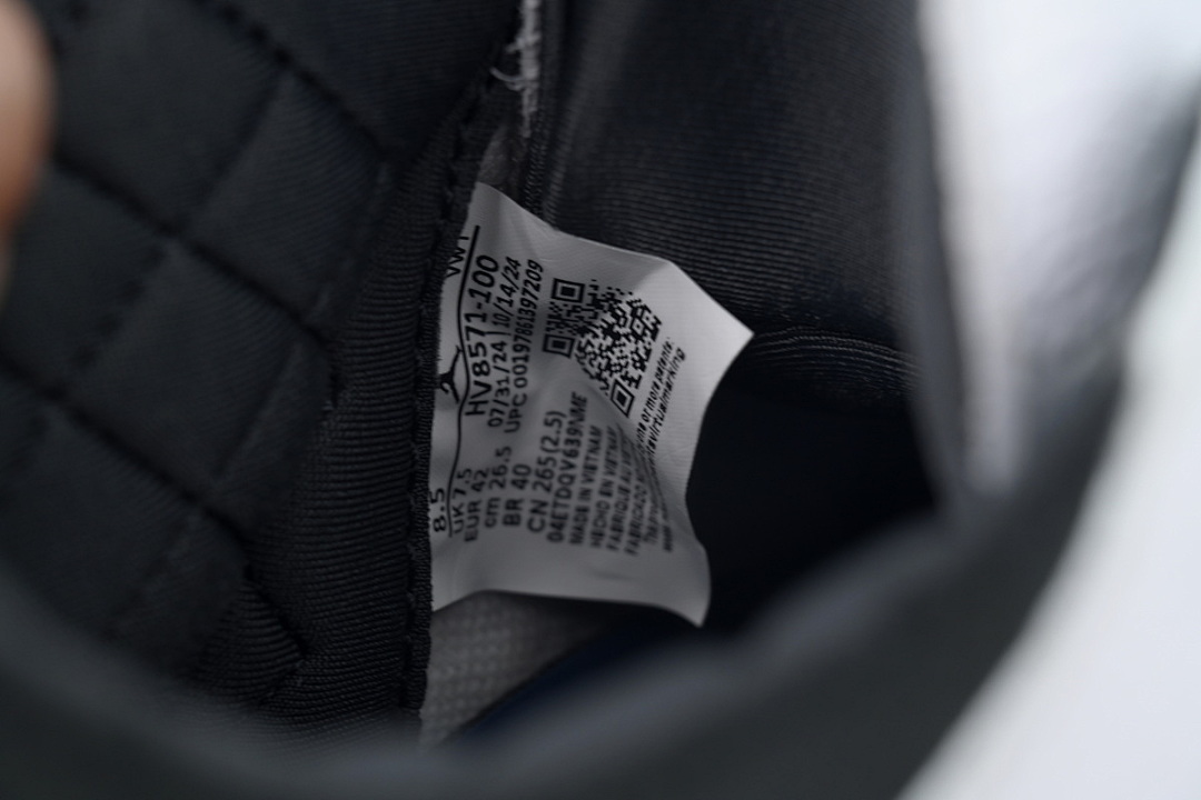 re  Air Jordan 3 Retro OG SP