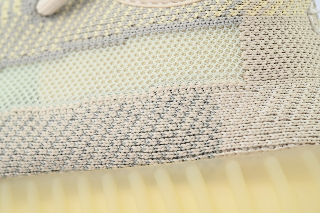 Adidas Yeezy Boost 350 V2 Cream Mint Reflective Boost Sneakers FW5318 