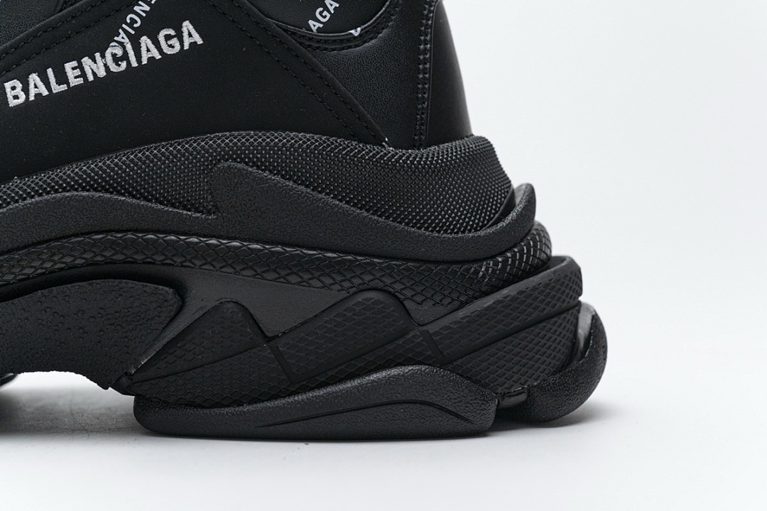 Balenciaga Triple S Black W06E2 2020 