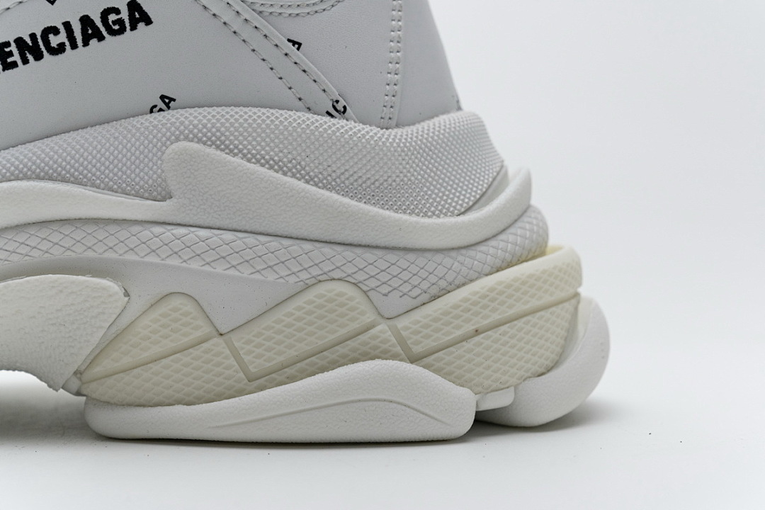Balenciaga Triple S White W06E2 2021 