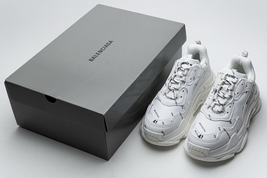 Balenciaga Triple S White W06E2 2021 