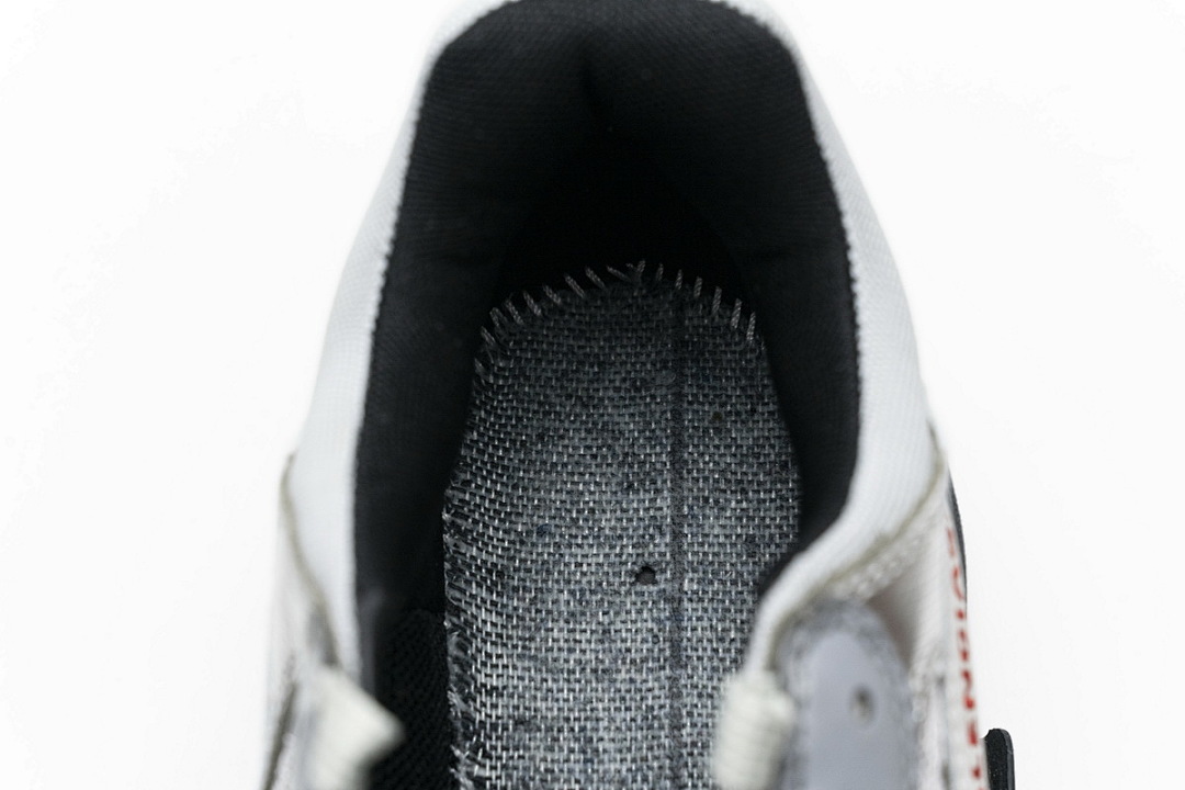 W09E1 7320 Balenciaga Triple S Black Silver