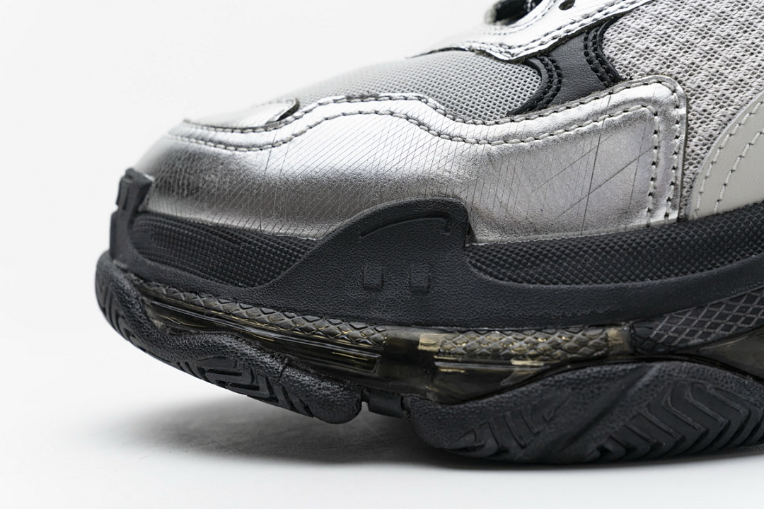 W09E1 7320 Balenciaga Triple S Black Silver