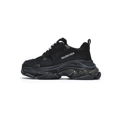 W09O1 1000 Balenciaga Triple S Black 01