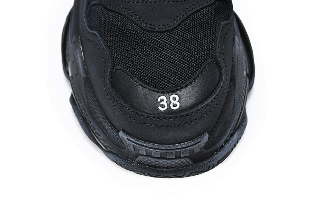 W09O1 1000 Balenciaga Triple S Black