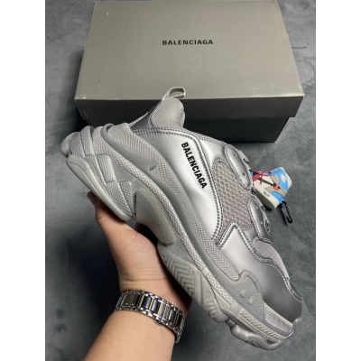 Balenciaga Triple S Gris claro y plateado W2FS2 8100  02