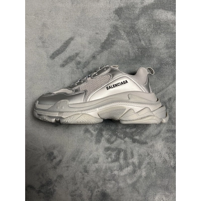 Balenciaga Triple S Gris claro y plateado W2FS2 8100  01