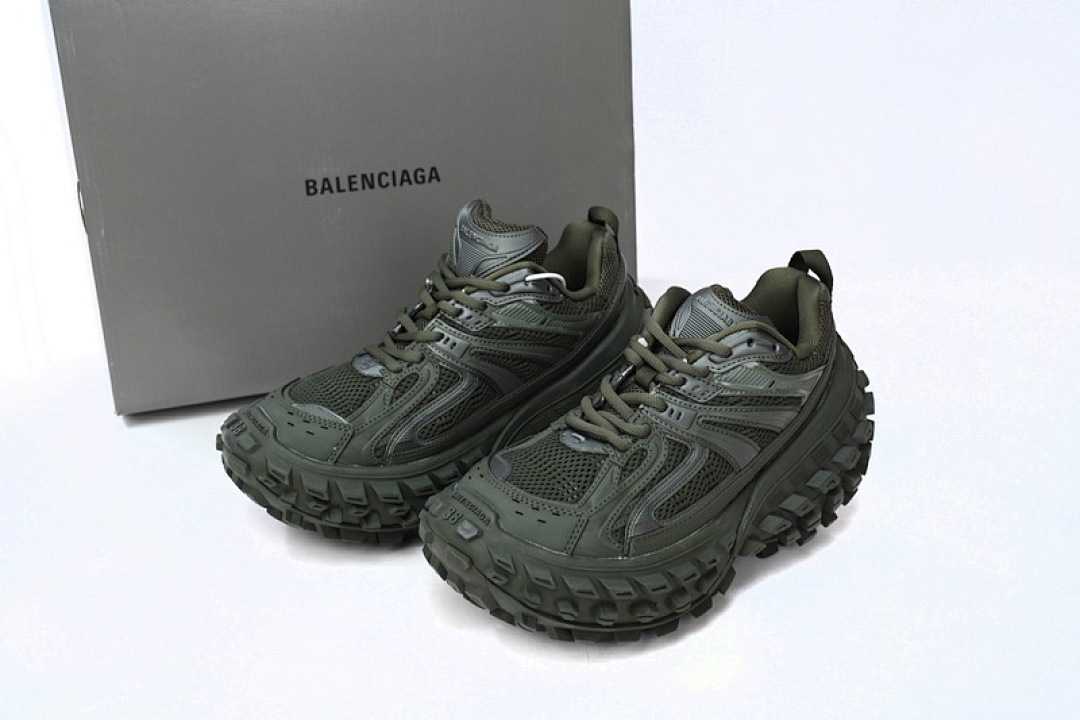 Tênis Balenciaga 10XL Verde-oliva W2RA6 3000