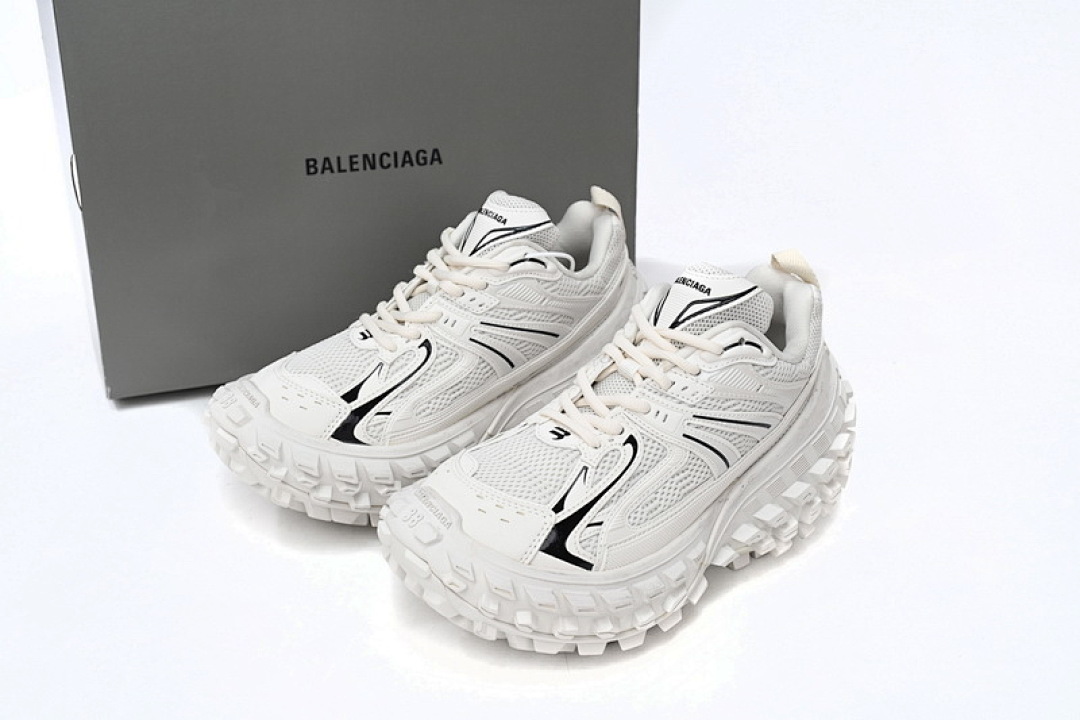 Zapatillas Balenciaga 10XL blancas y negras W2RAA 9110
