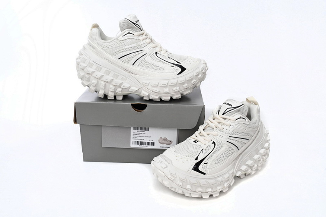 Zapatillas Balenciaga 10XL blancas y negras W2RAA 9110