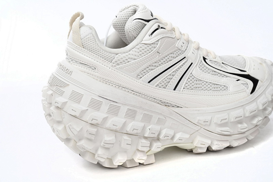 Zapatillas Balenciaga 10XL blancas y negras W2RAA 9110