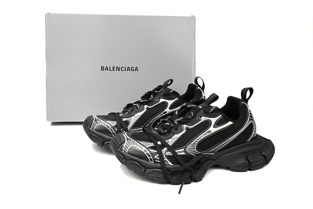 W2RB8 1090 Balenciaga Black And White
