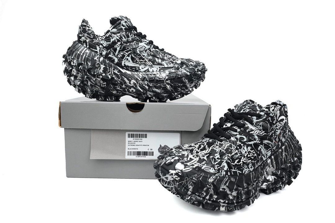 Zapatillas Balenciaga 10XL, negro y blanco, estampado de grafitis, W2RG1 9015