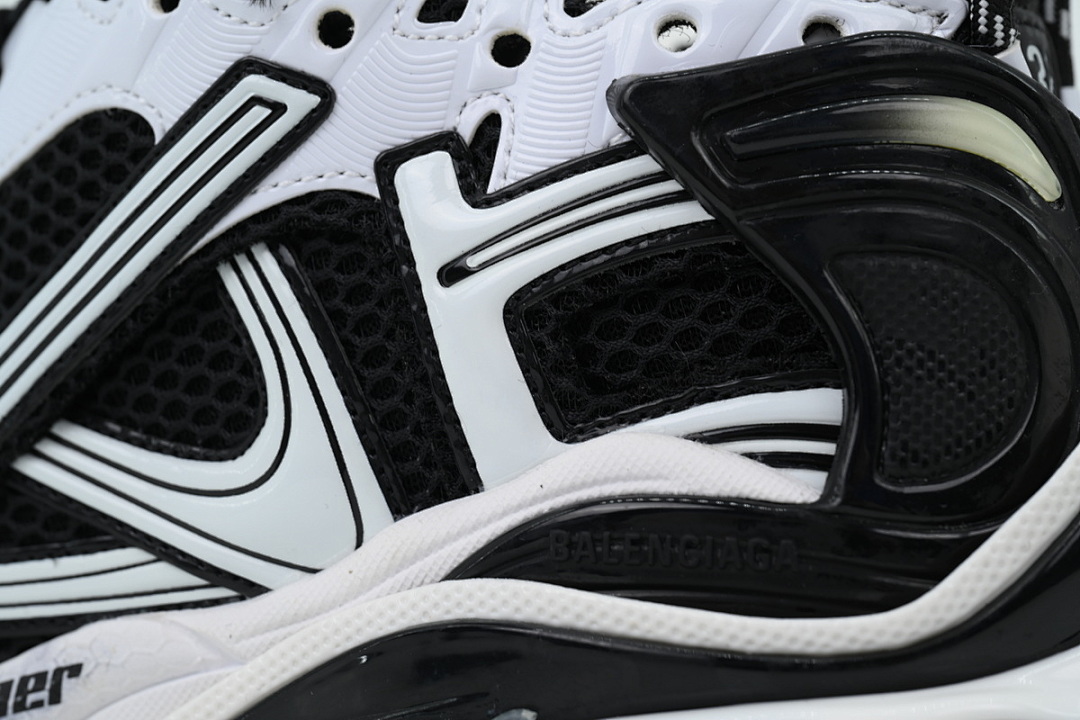 Balenciaga Runner White Black Grey W3RMU 9010