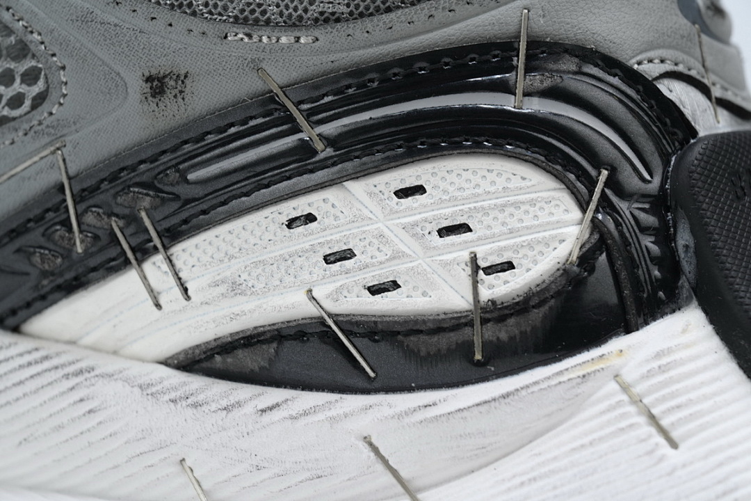 W3ST4 1100 Balenciaga Grey