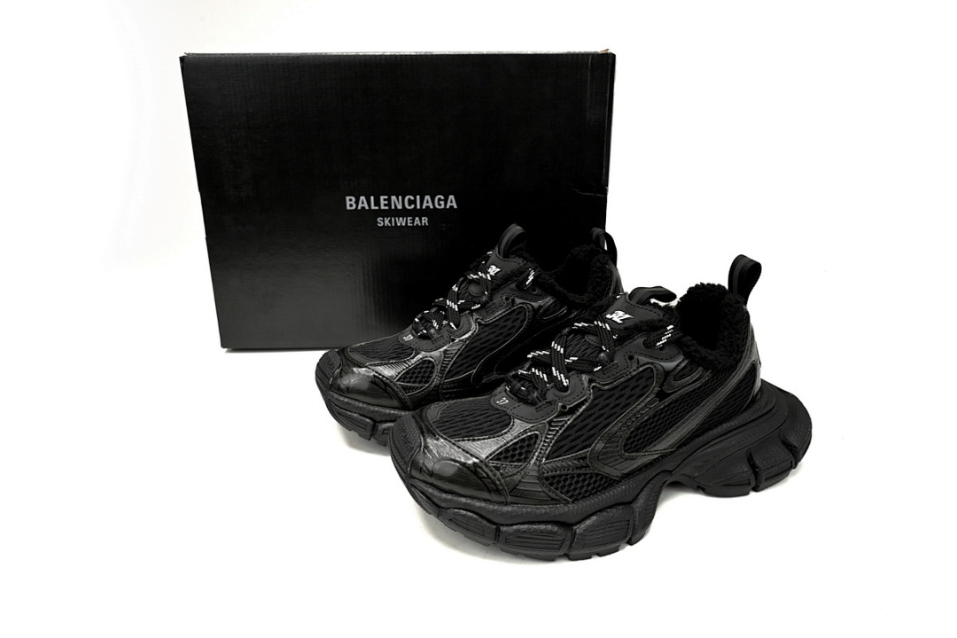 W3XL2 1000 Balenciaga Black
