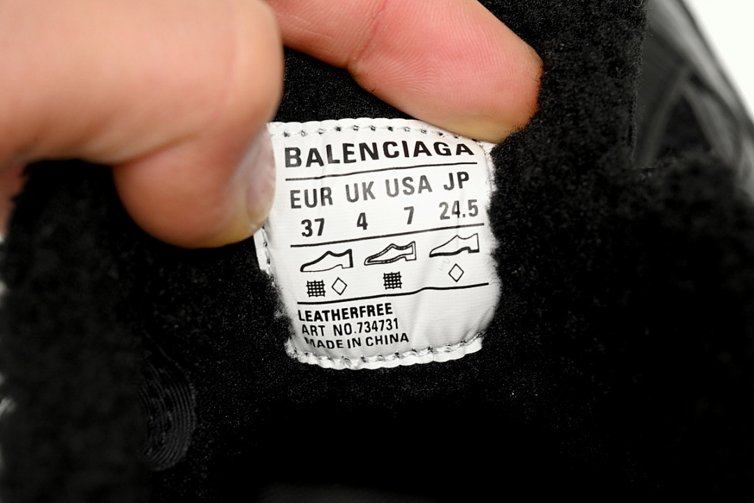 W3XL2 1000 Balenciaga Black