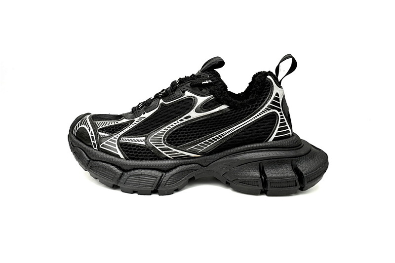 W3XL2 1090 Balenciaga Black And White
